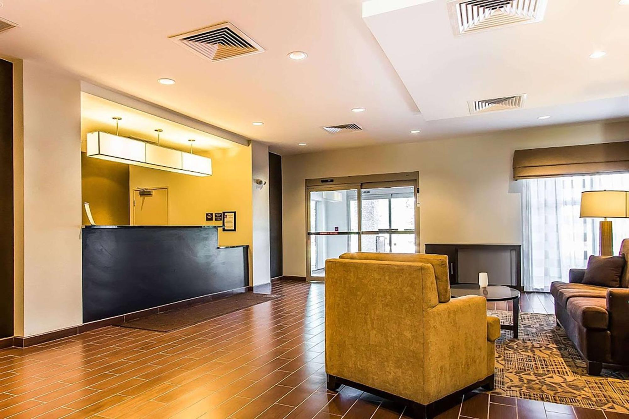 Wingate By Wyndham Jonesboro Hodge Hotel Exterior foto