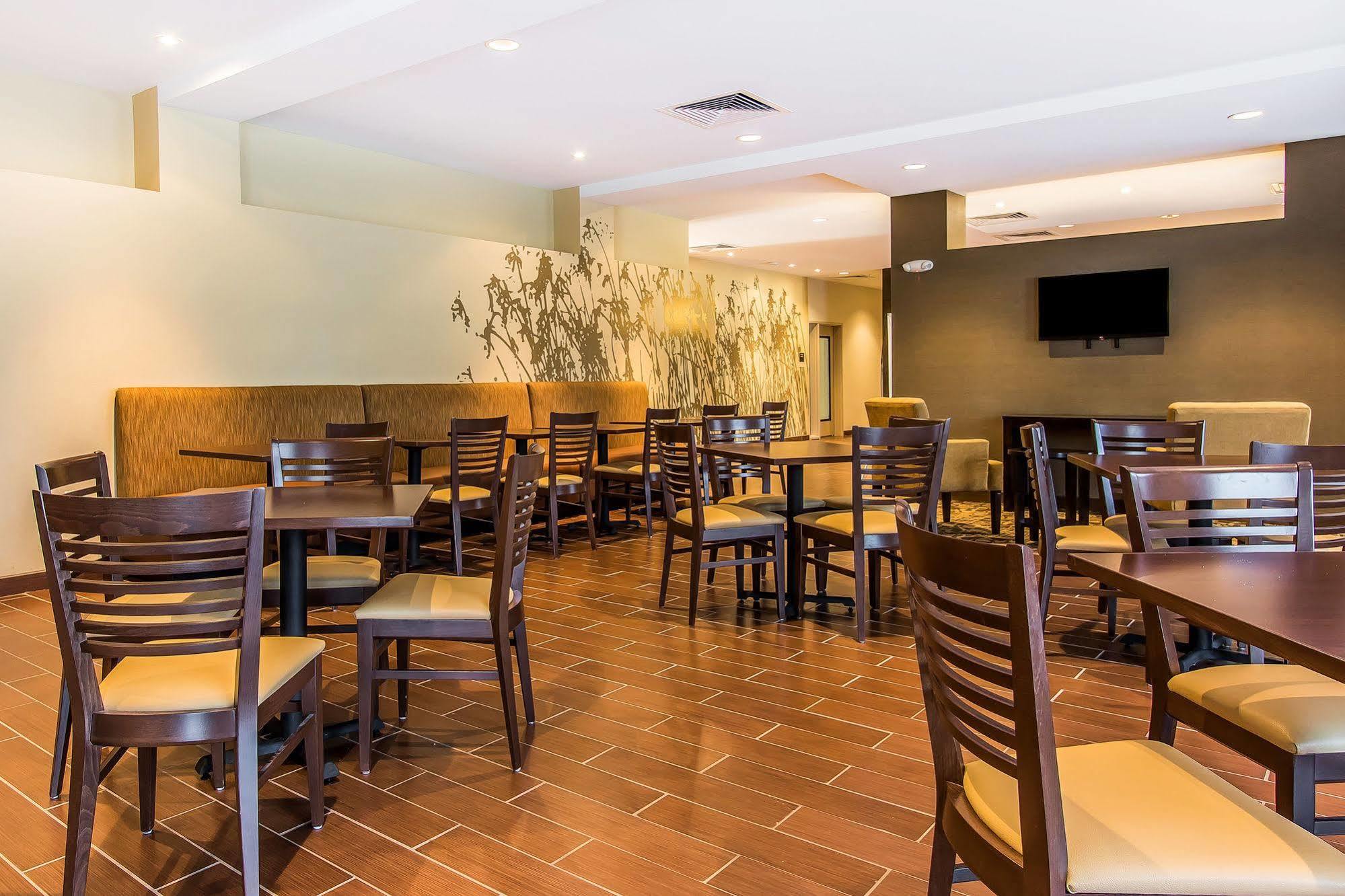 Wingate By Wyndham Jonesboro Hodge Hotel Exterior foto